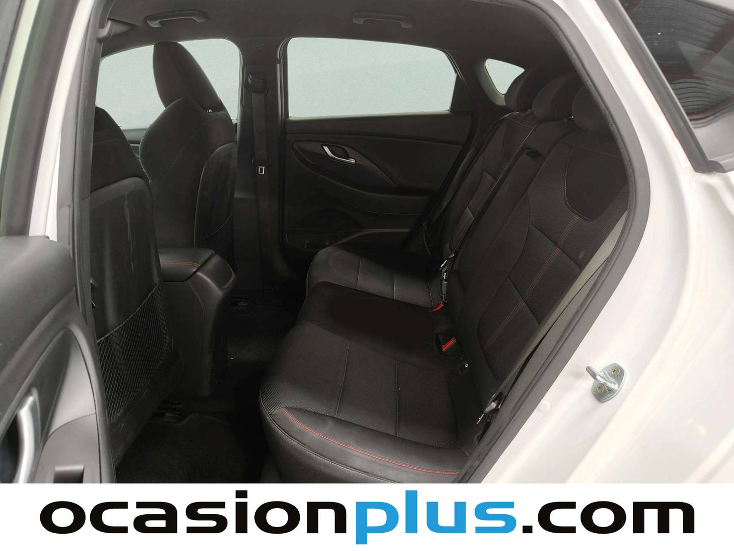 Foto asientos traseros Hyundai i30 Hyundai i30 Fastback 1.0 TGDI N Line 30 Aniversario (120 CV)