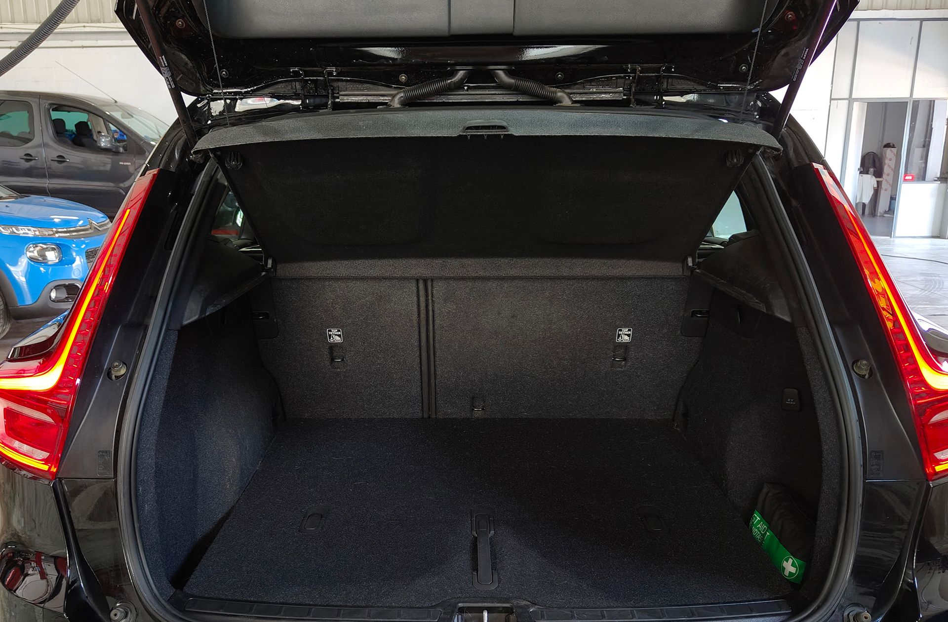 Volvo XC40 T2 Essential - foto 18