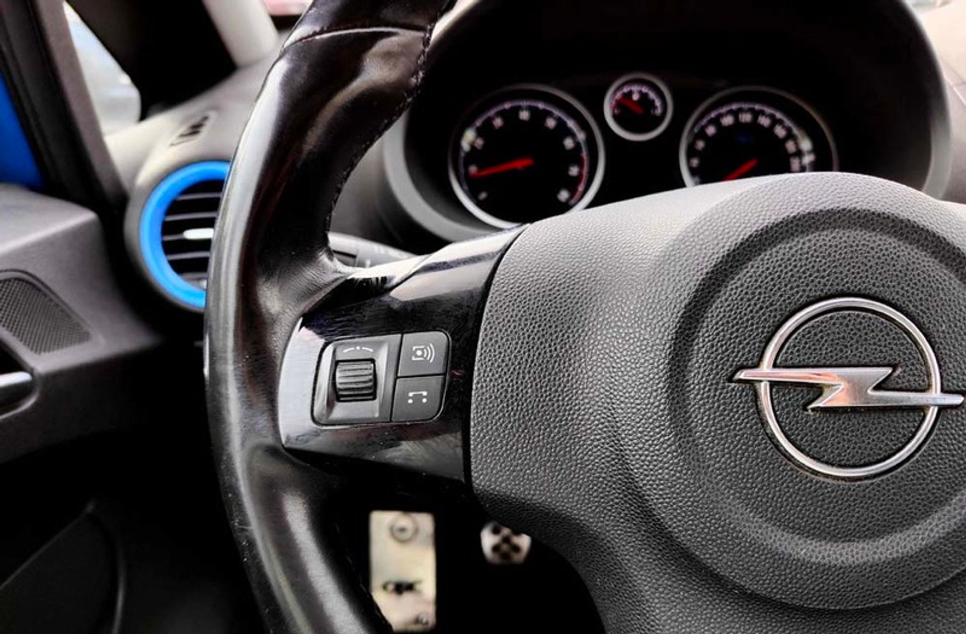 Opel Corsa 1.6 Turbo OPC - foto 25