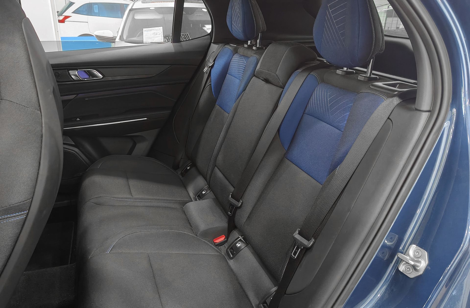 Lynk & Co 01 1.5 PHEV - foto 15
