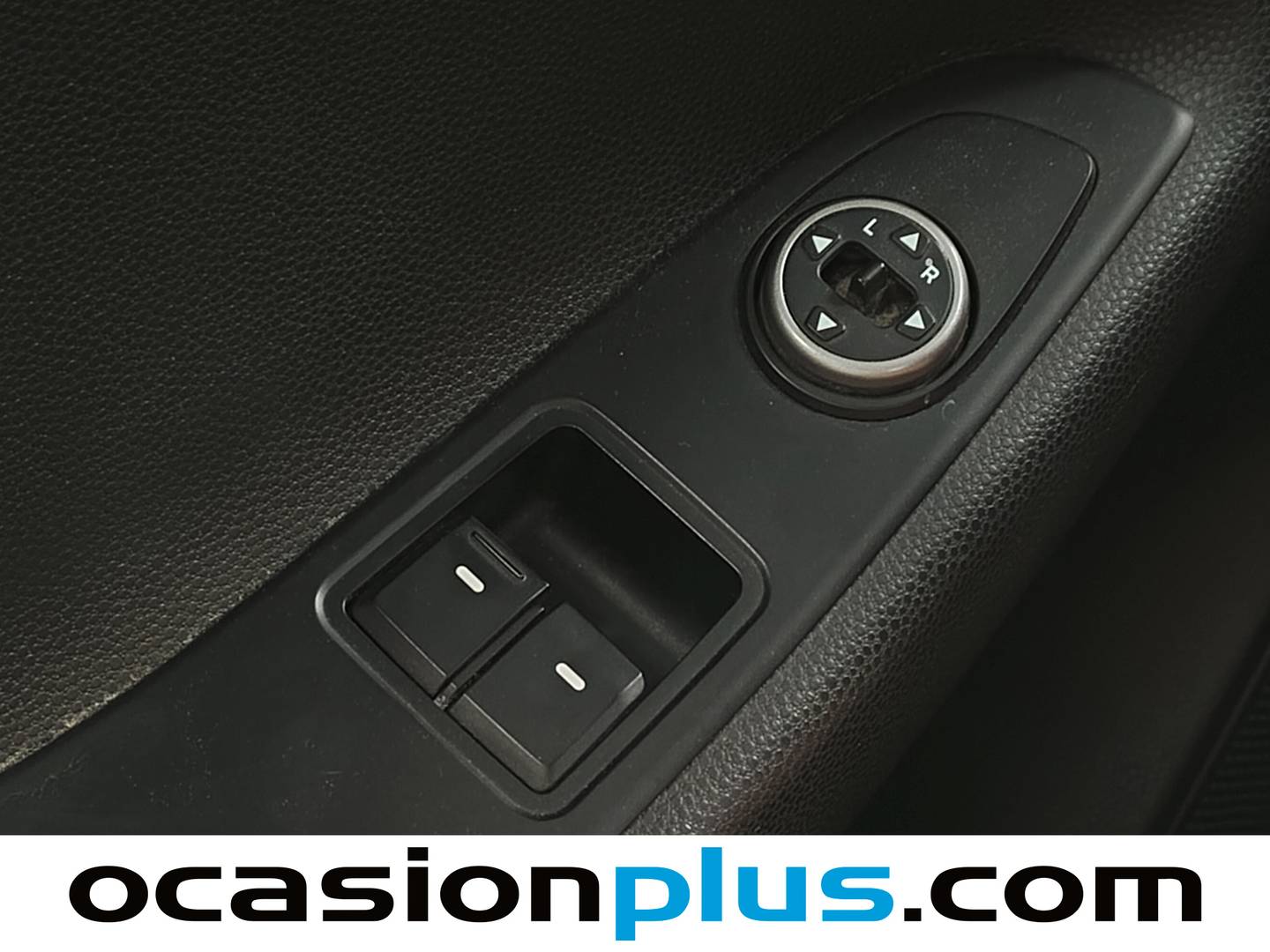 Hyundai i20 Hyundai i20 1.2 MPI Essence LE (75 CV) manual
