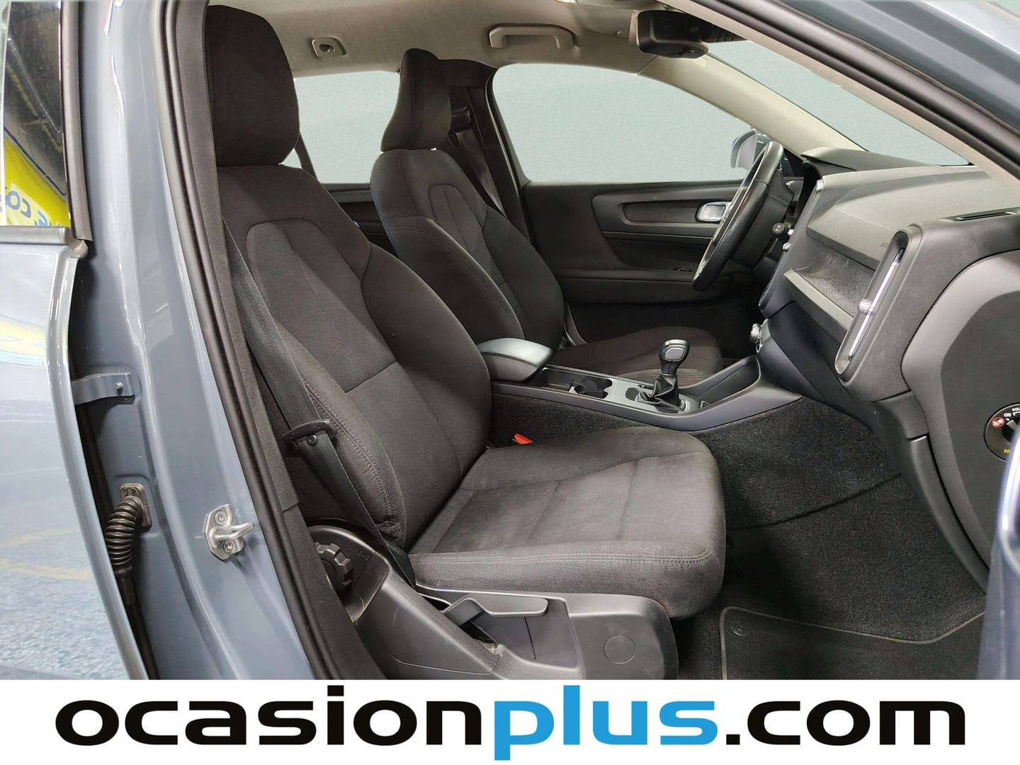 Volvo XC40 Volvo XC40 T2 Momentum Core (129 CV) gasolina