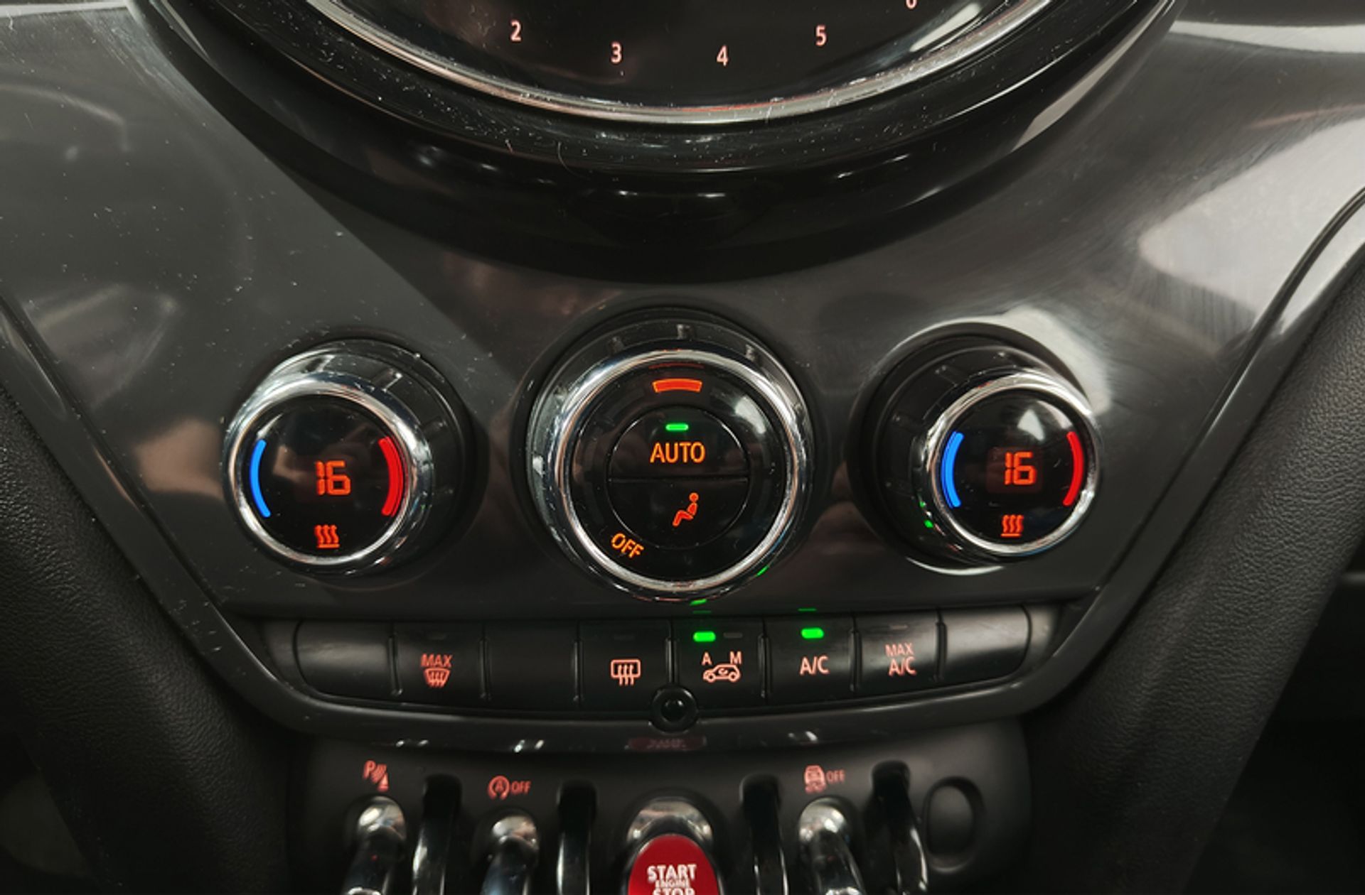 MINI Countryman One D - foto 32