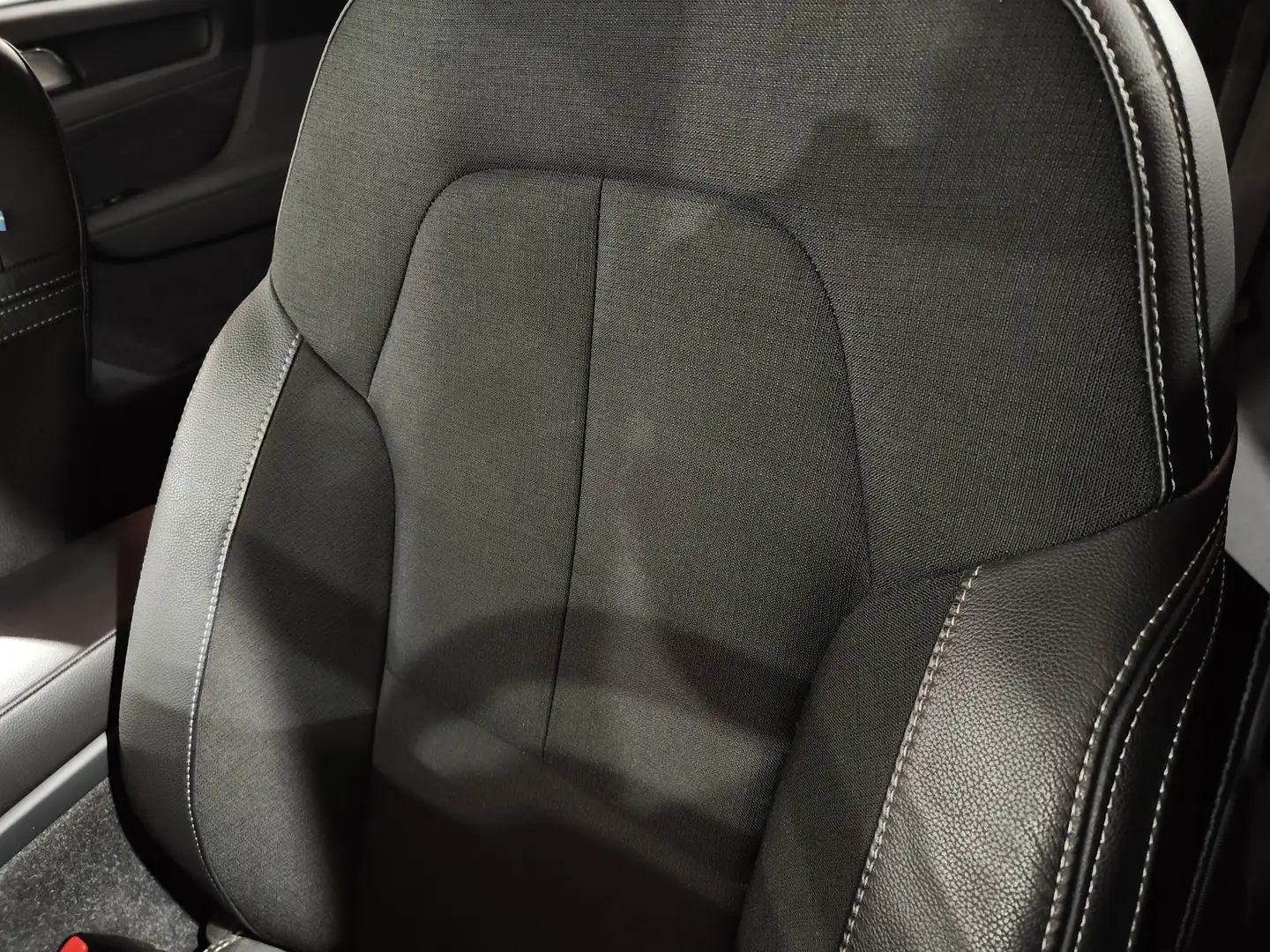 Foto Volvo XC40 Volvo XC40 D3 Business Plus (150 CV)