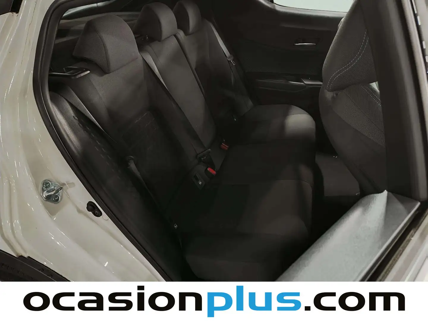 Foto Toyota C-HR Toyota C-HR 1.8 125H Advance (122 CV)