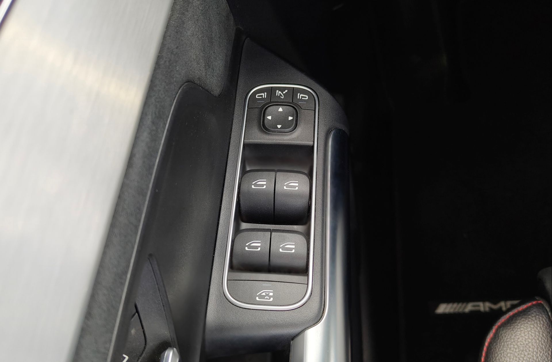 Mercedes-Benz GLA 200 Pack AMG - foto 45