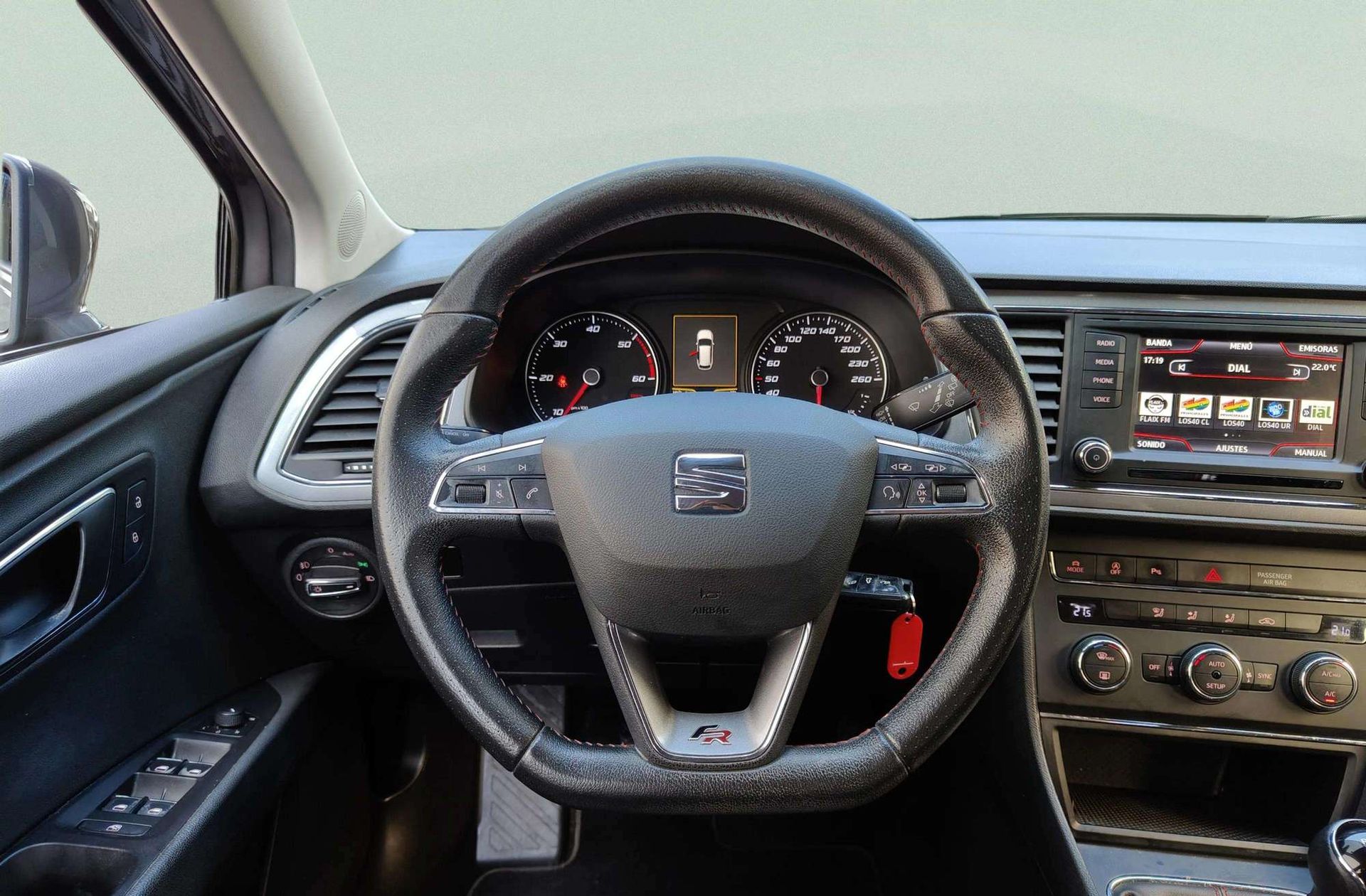 SEAT León ST 2.0 TDI FR - foto 25