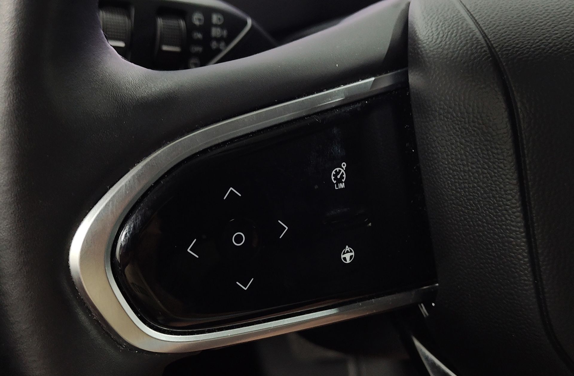 Jaecoo 7 1.5 T-GDi PHEV +1DHT Select FWD - foto 30