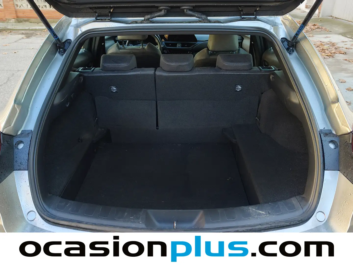 Foto Lexus UX Lexus UX 300h UX (199 CV)