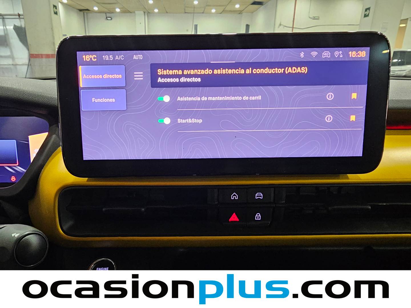 Foto Jeep Avenger Jeep Avenger 1.2 G Summit (100 CV)