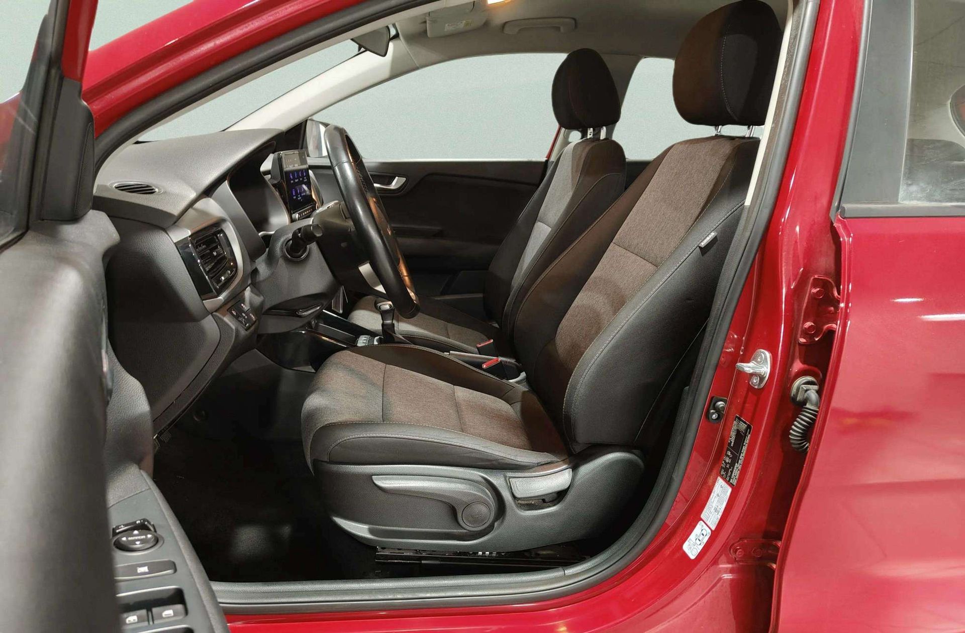 Kia Stonic 1.0 T-GDi Drive - foto 11