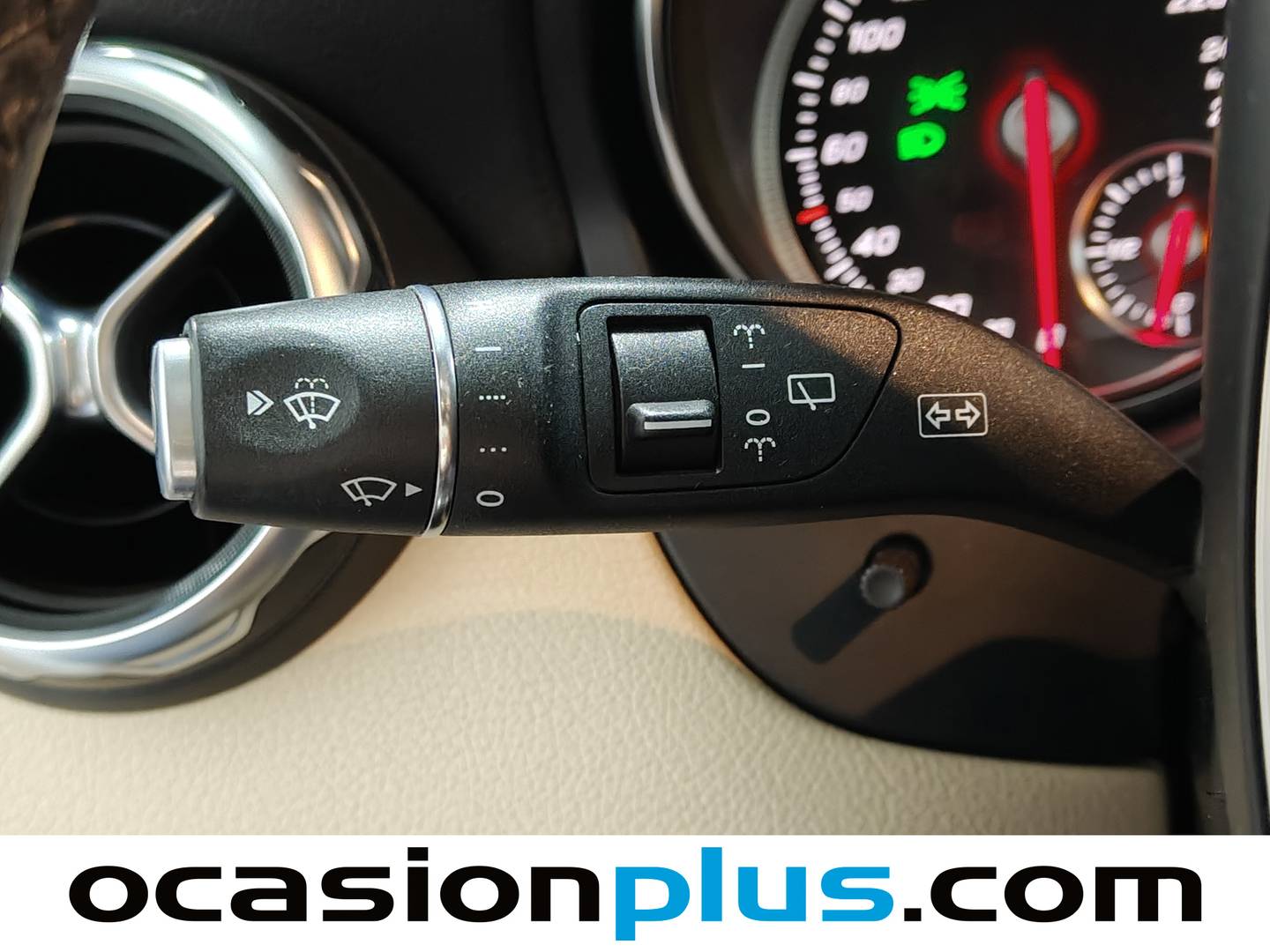 Foto Mercedes GLA Mercedes-Benz GLA 180  (122 CV)