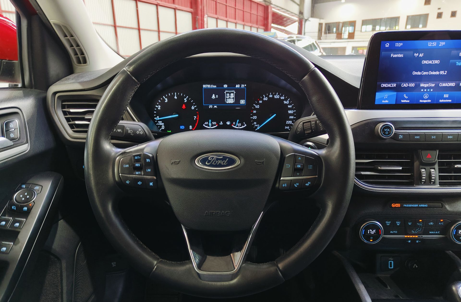 Ford Focus 1.0 EcoBoost MHEV Trend+ - foto 21