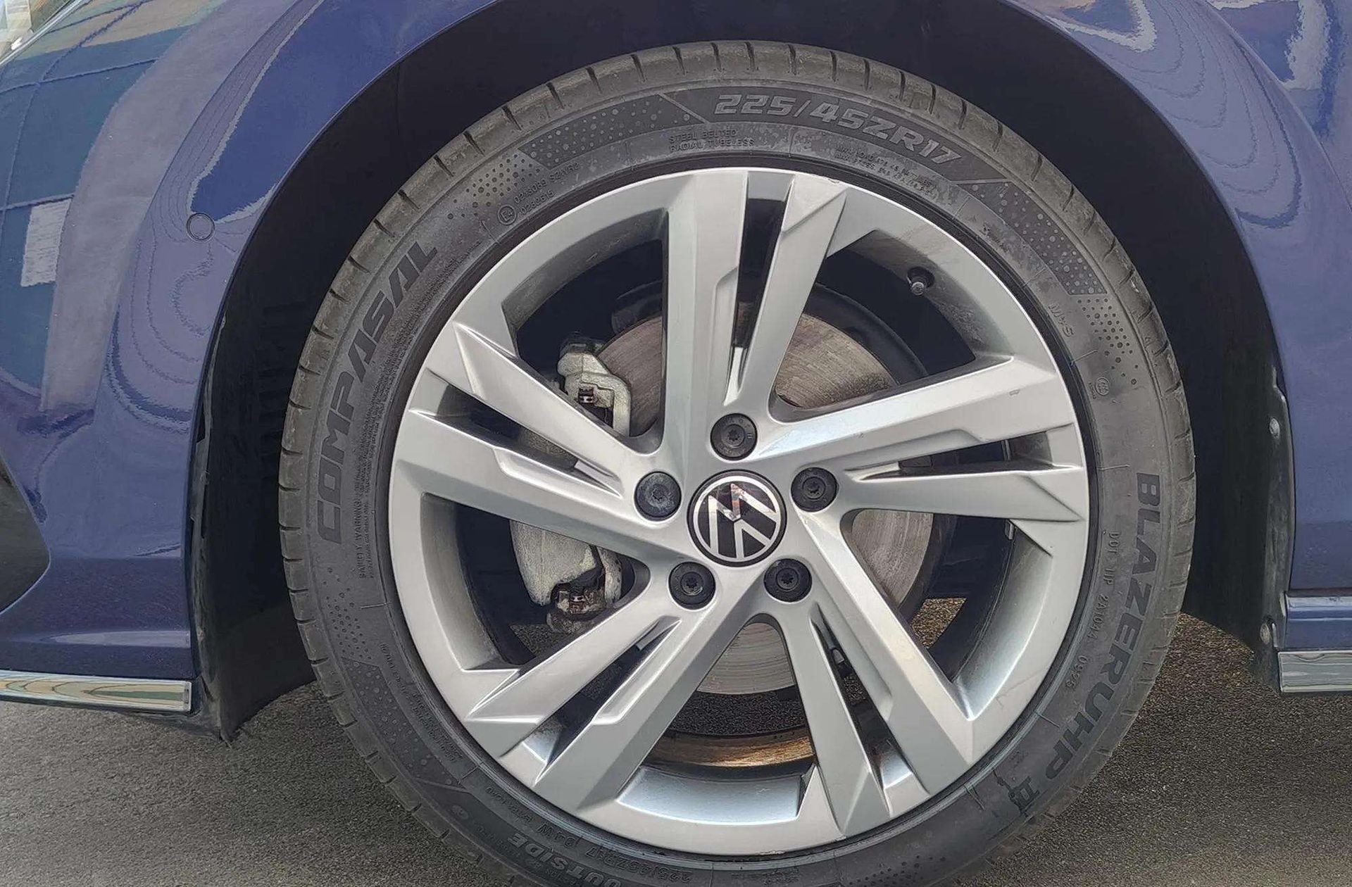 Volkswagen Golf R-Line 1.5 eTSI DSG - foto 42