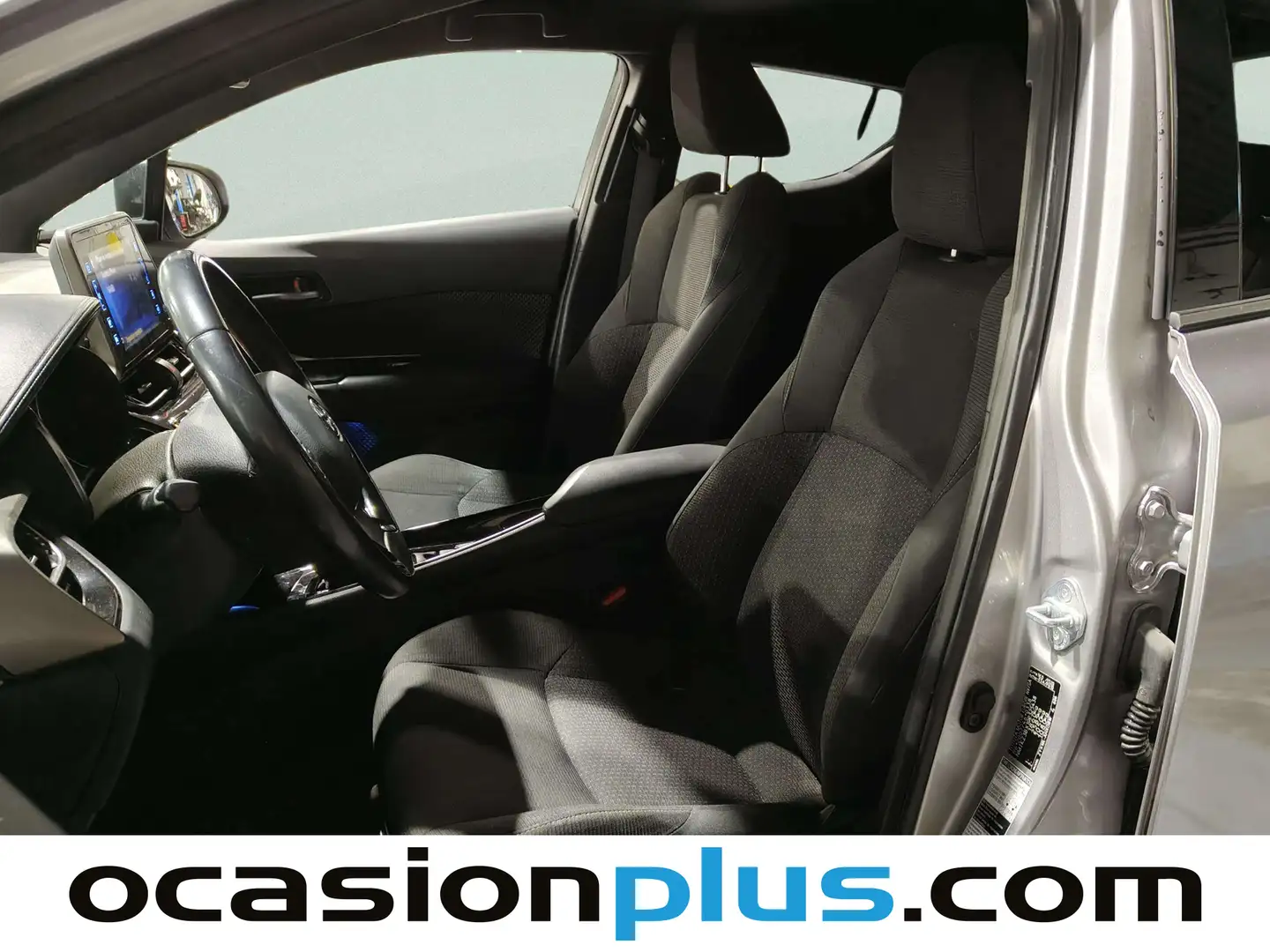 Foto Toyota C-HR Toyota C-HR 1.8 125H Advance (122 CV)