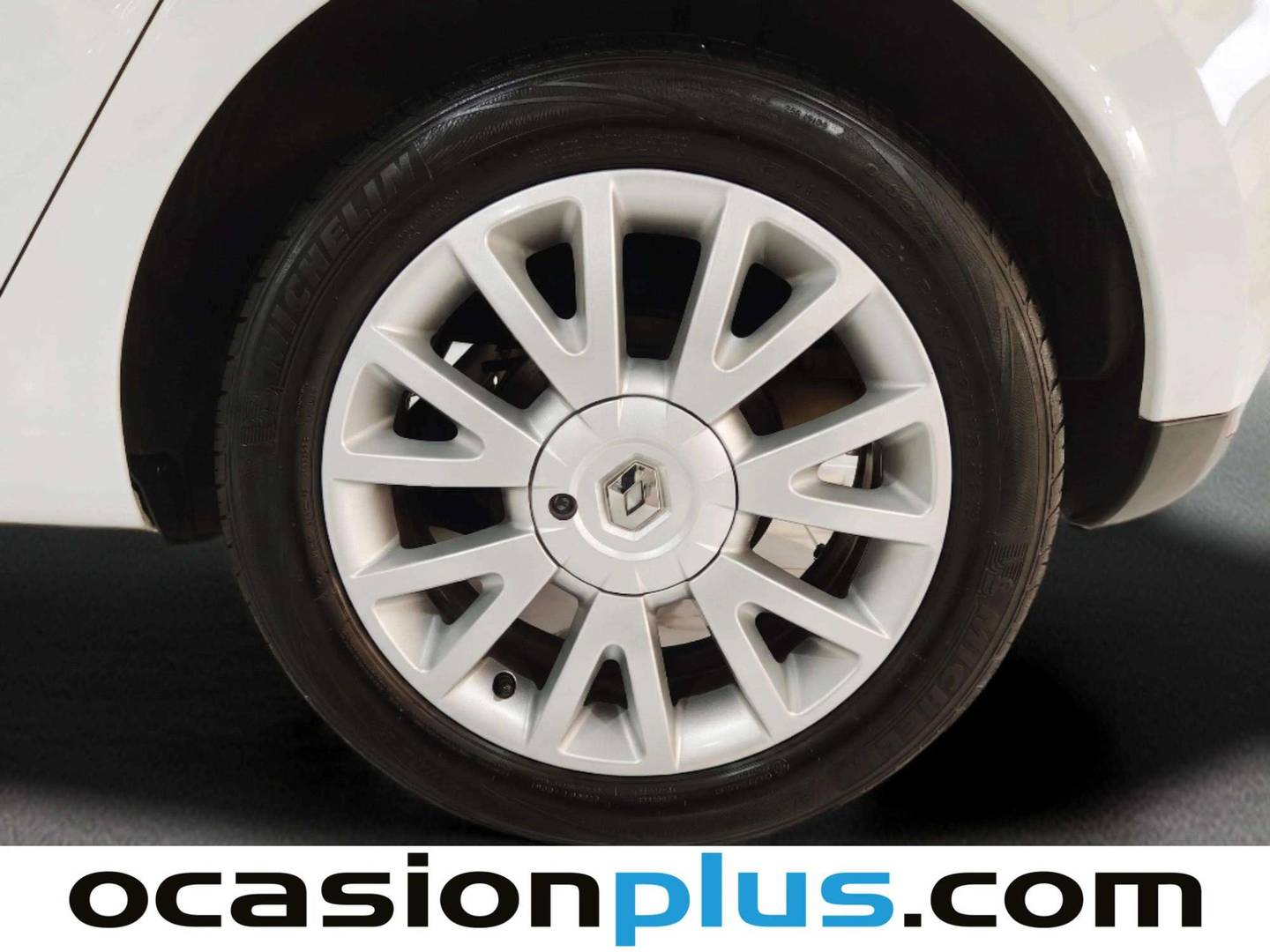 Accesorios del Renault Clio Renault Clio 1.2 Authentique (75 CV)
