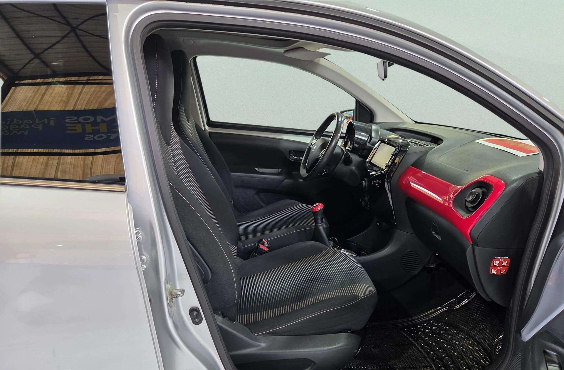 Peugeot 108 1.2 PureTech Top! Allure - foto 14