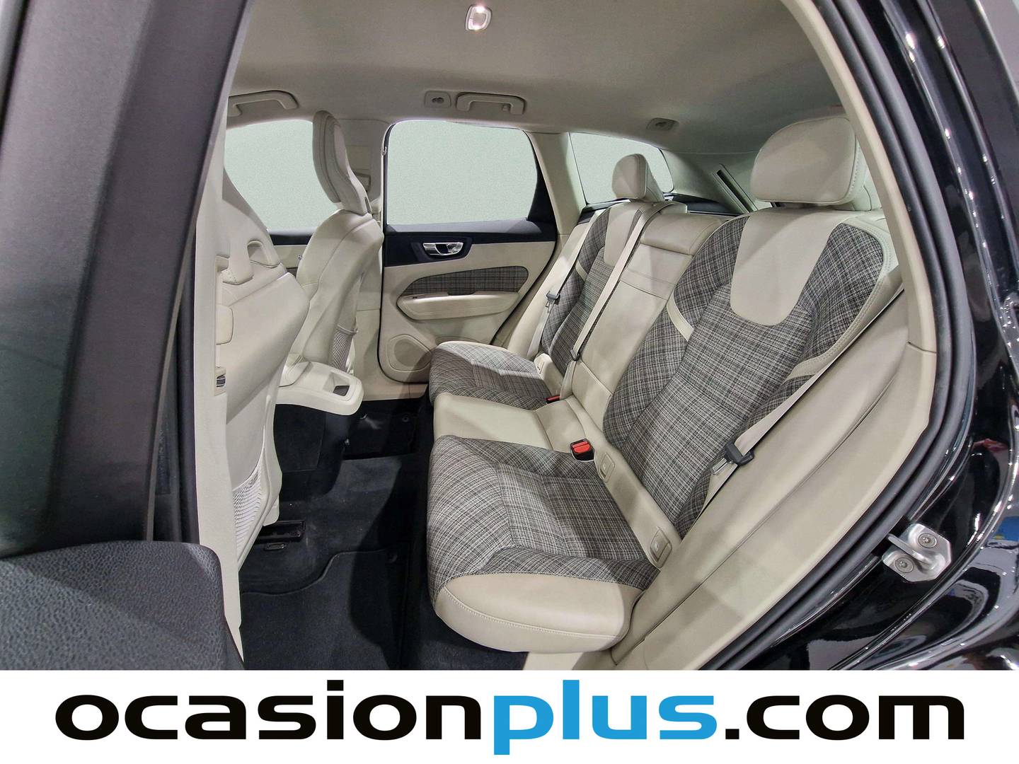 Foto asientos traseros Volvo XC60 Volvo XC60 D3 Momentum (150 CV)