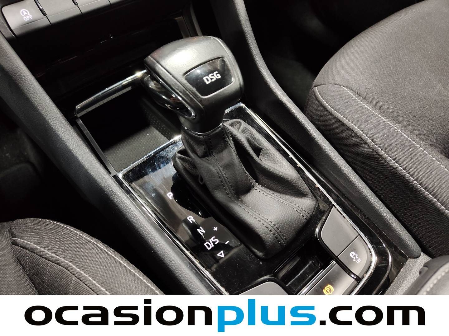 Foto Skoda Karoq Skoda Karoq 1.5 TSI ACT Ambition DSG (150 CV)