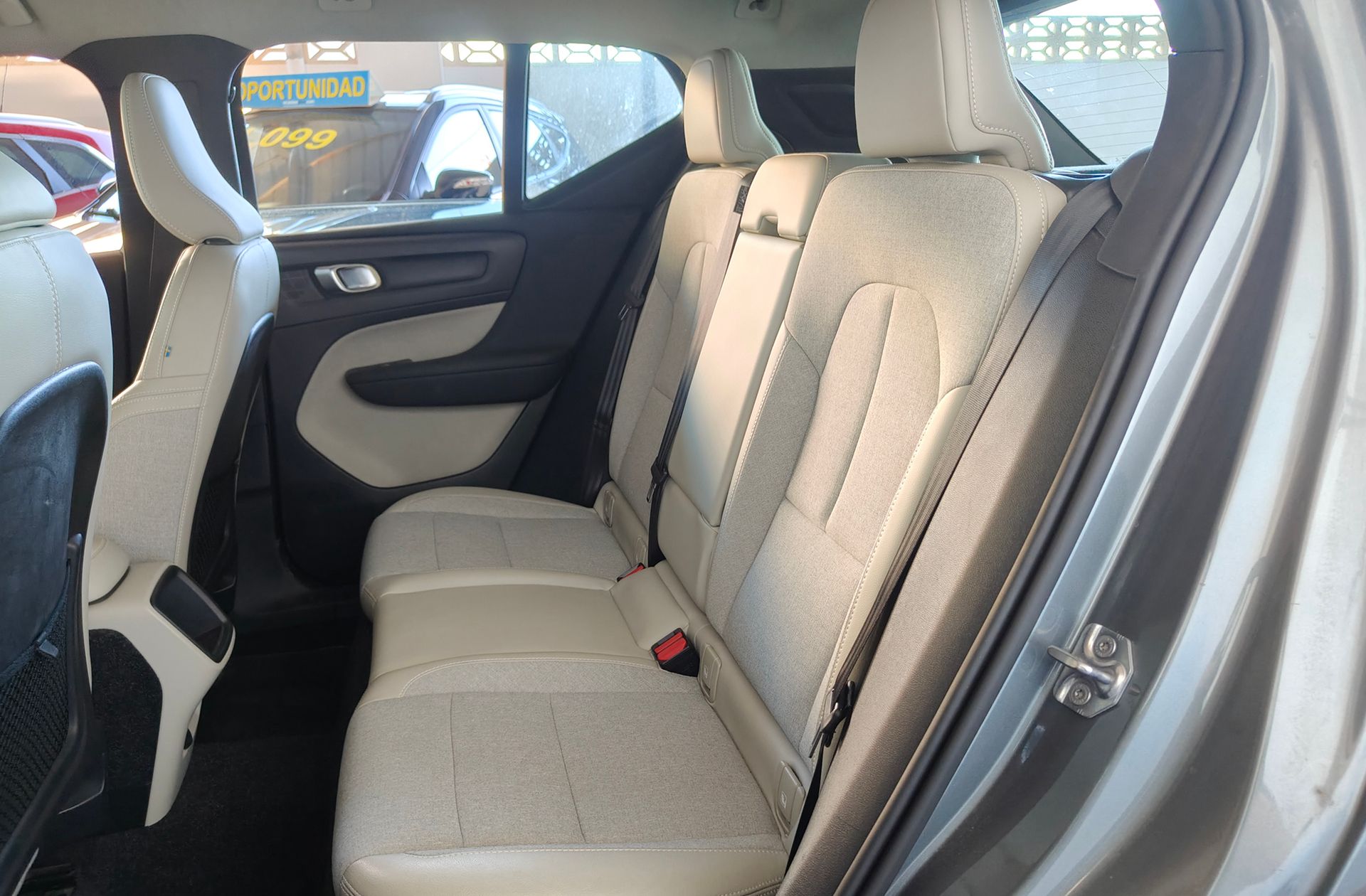 Volvo XC40 T3 Momentum - foto 11
