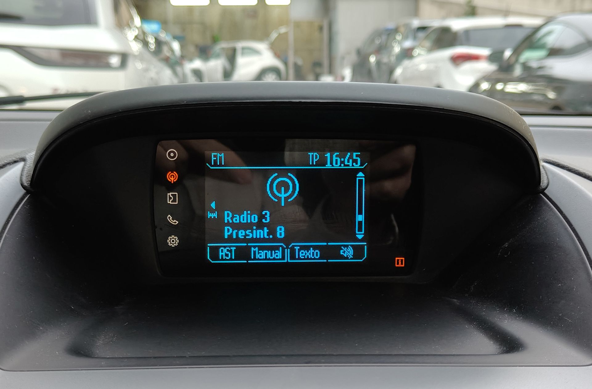 Ford B-Max 1.0 EcoBoost Trend - foto 24