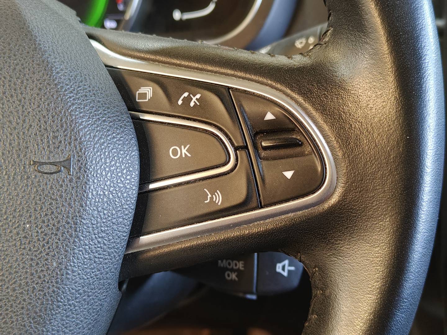 Foto Renault Scénic Renault Scenic Zen Energy TCe (160 CV) EDC