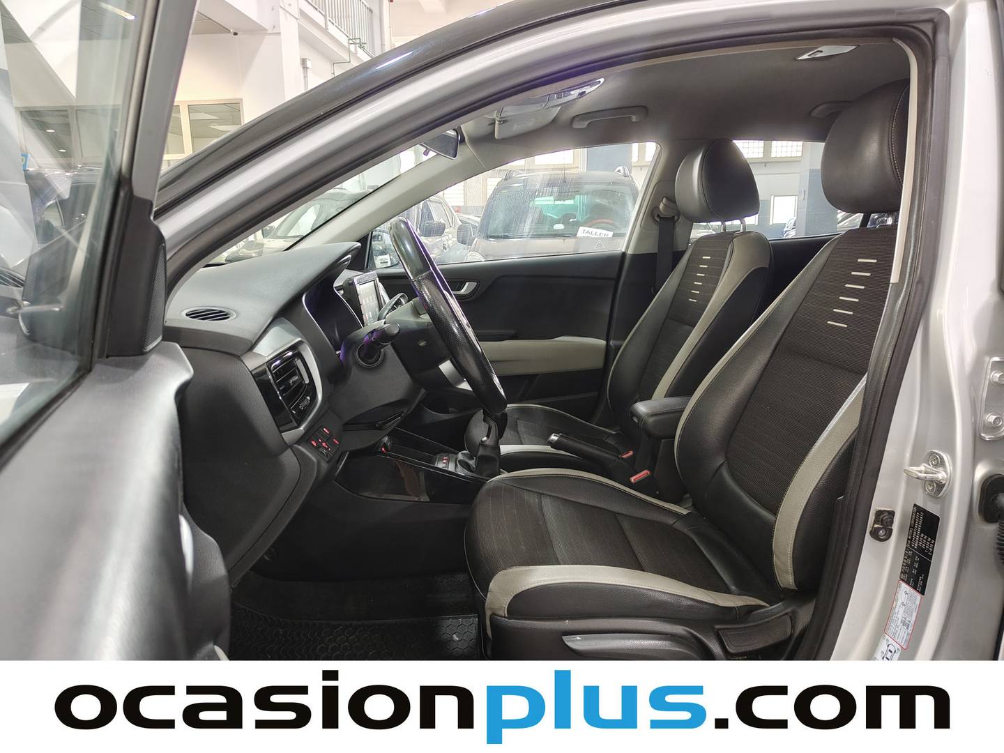 Foto KIA STONIC Kia STONIC 1.4 T-GDi Tech (100 CV)