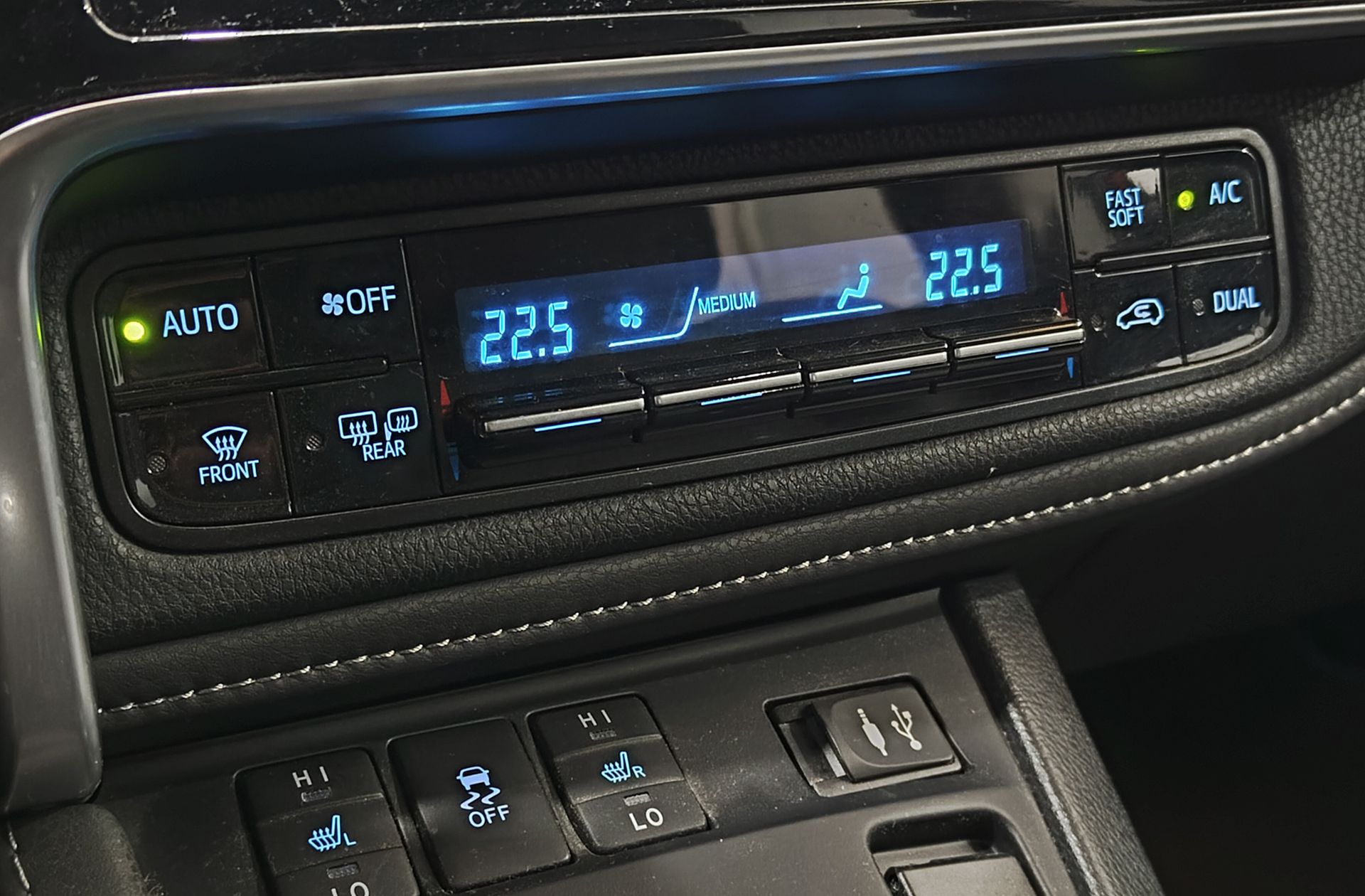 Toyota Auris 140H Hybrid Advance - foto 34