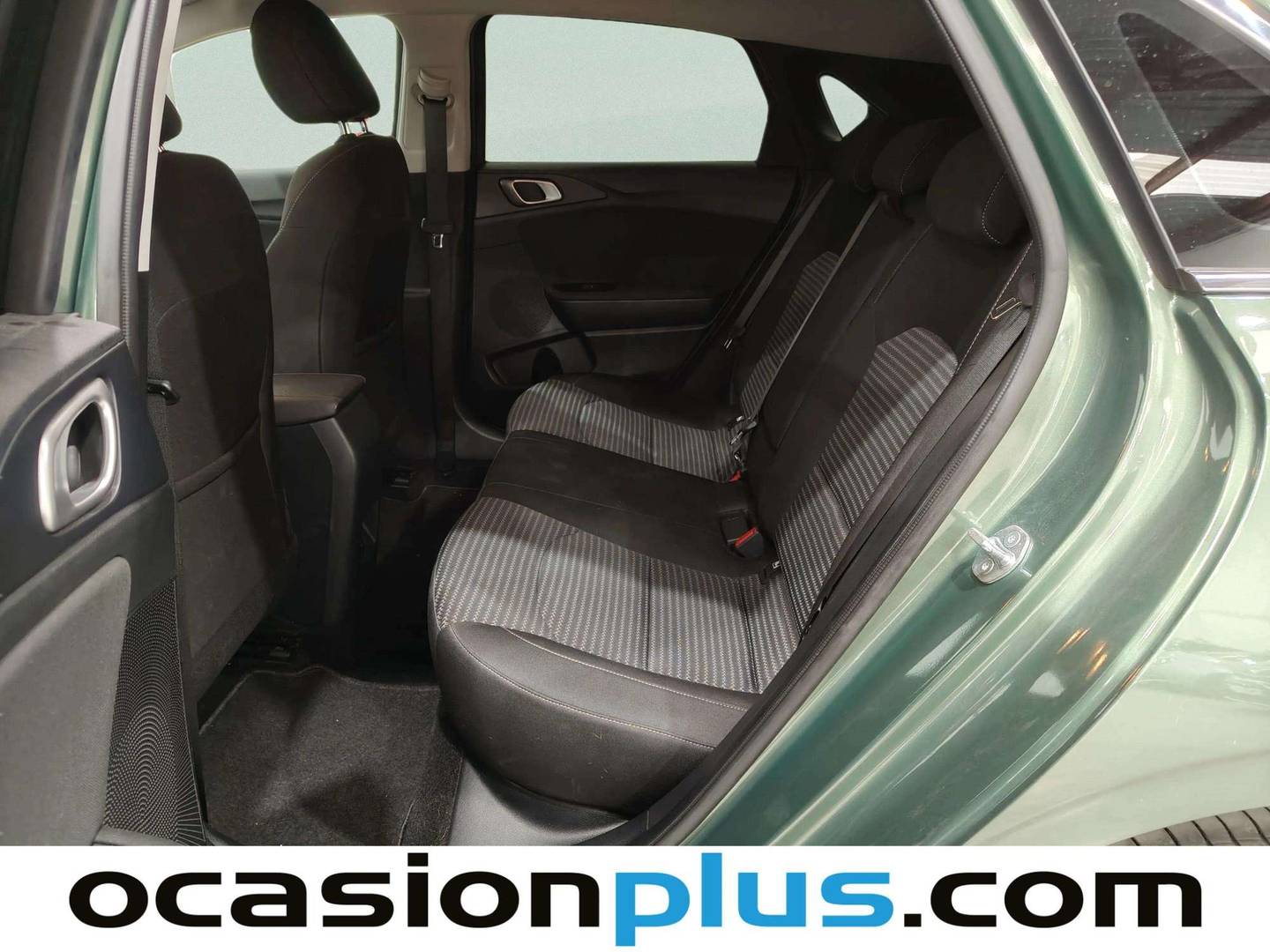 Foto asientos traseros KIA Ceed KIA Ceed 1.0 T-GDI Drive (100 CV)