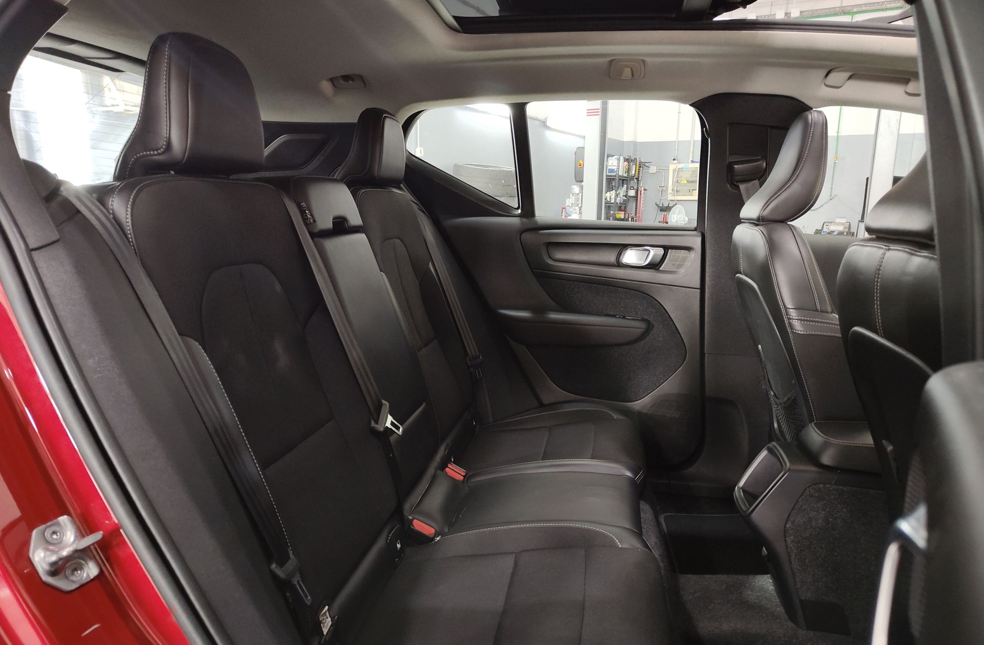 Volvo XC40 D3 Business Plus AWD - foto 19