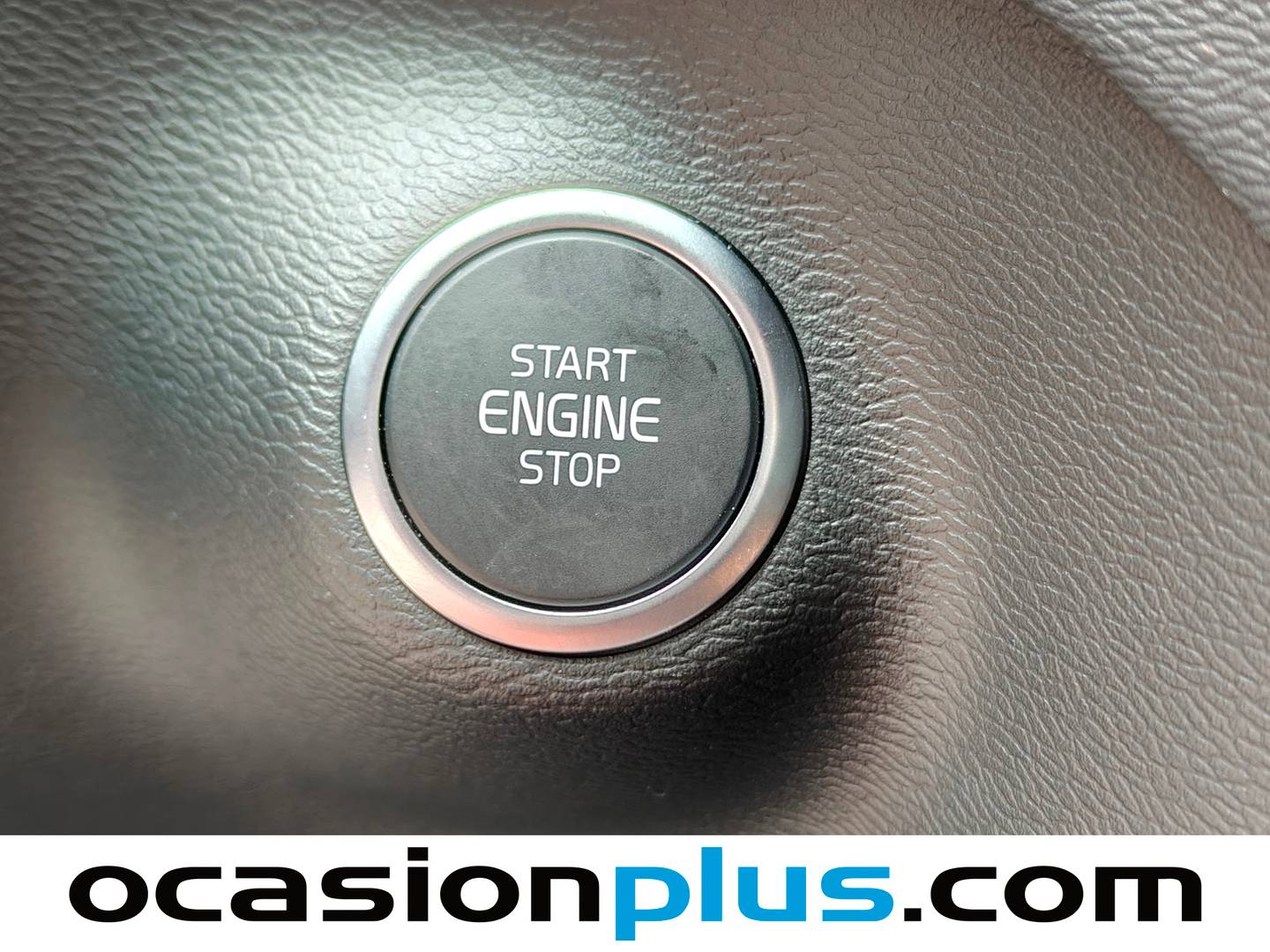 Volvo XC40 Volvo XC40 B3 Gasolina Mild hybrid Plus Dark Auto (163 CV) de segunda mano