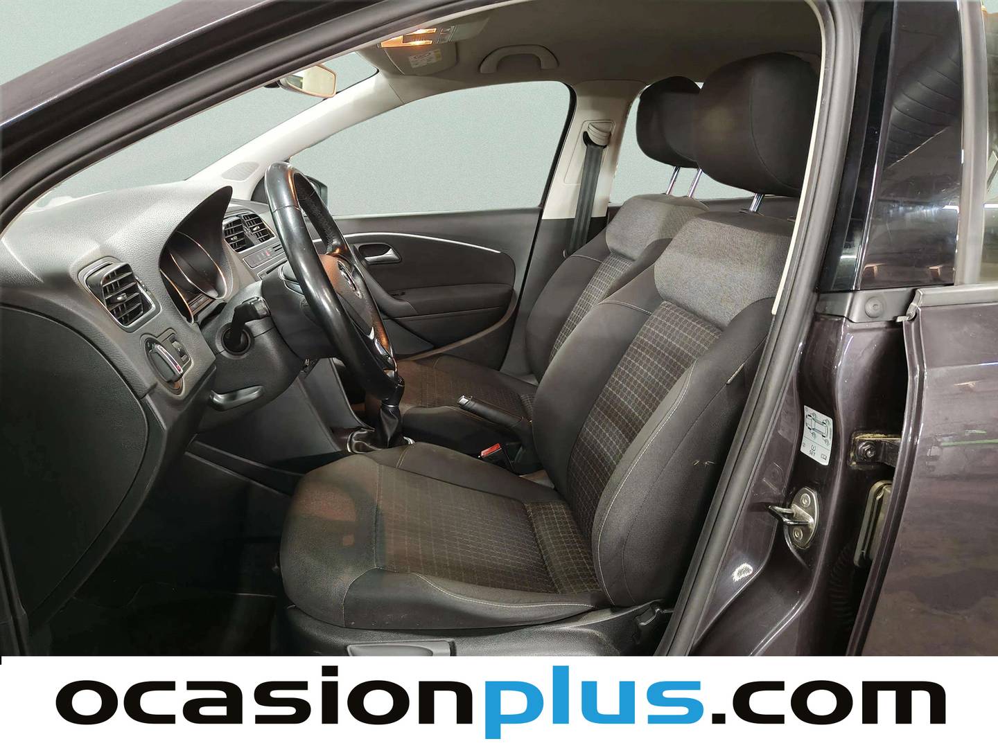 Foto asientos delanteros Volkswagen Polo Volkswagen Polo A-Polo Plus 1.2 TSI BMT (90 CV)