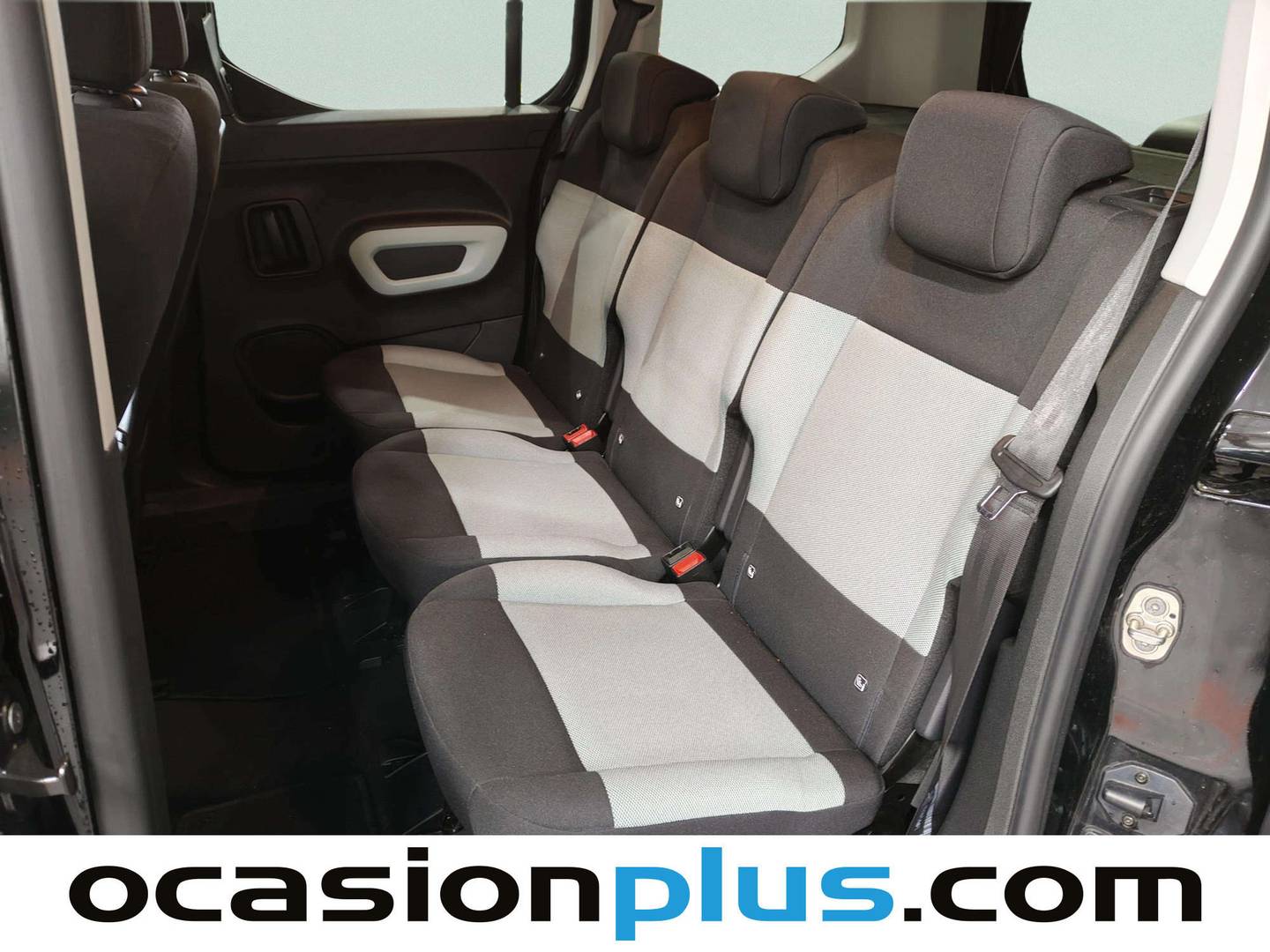 Foto asientos traseros Citroën Berlingo Citroën Berlingo Combi BlueHDi 100 S&S Talla M Feel Pack (102 CV)