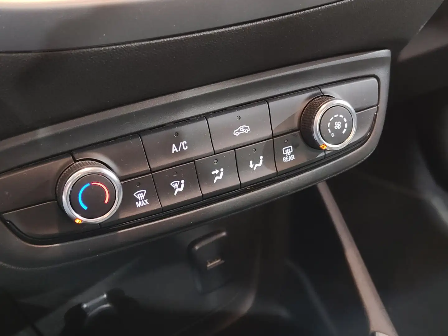 Foto Opel Crossland Opel Crossland 1.2 Edition (110 CV)