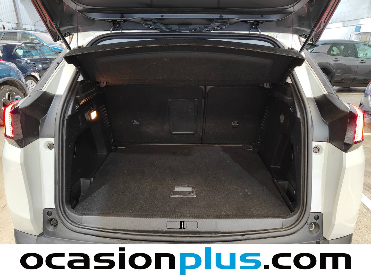 Fotos maletero Peugeot 3008 Peugeot 3008 BlueHDI 130 S&S Allure (130 CV)