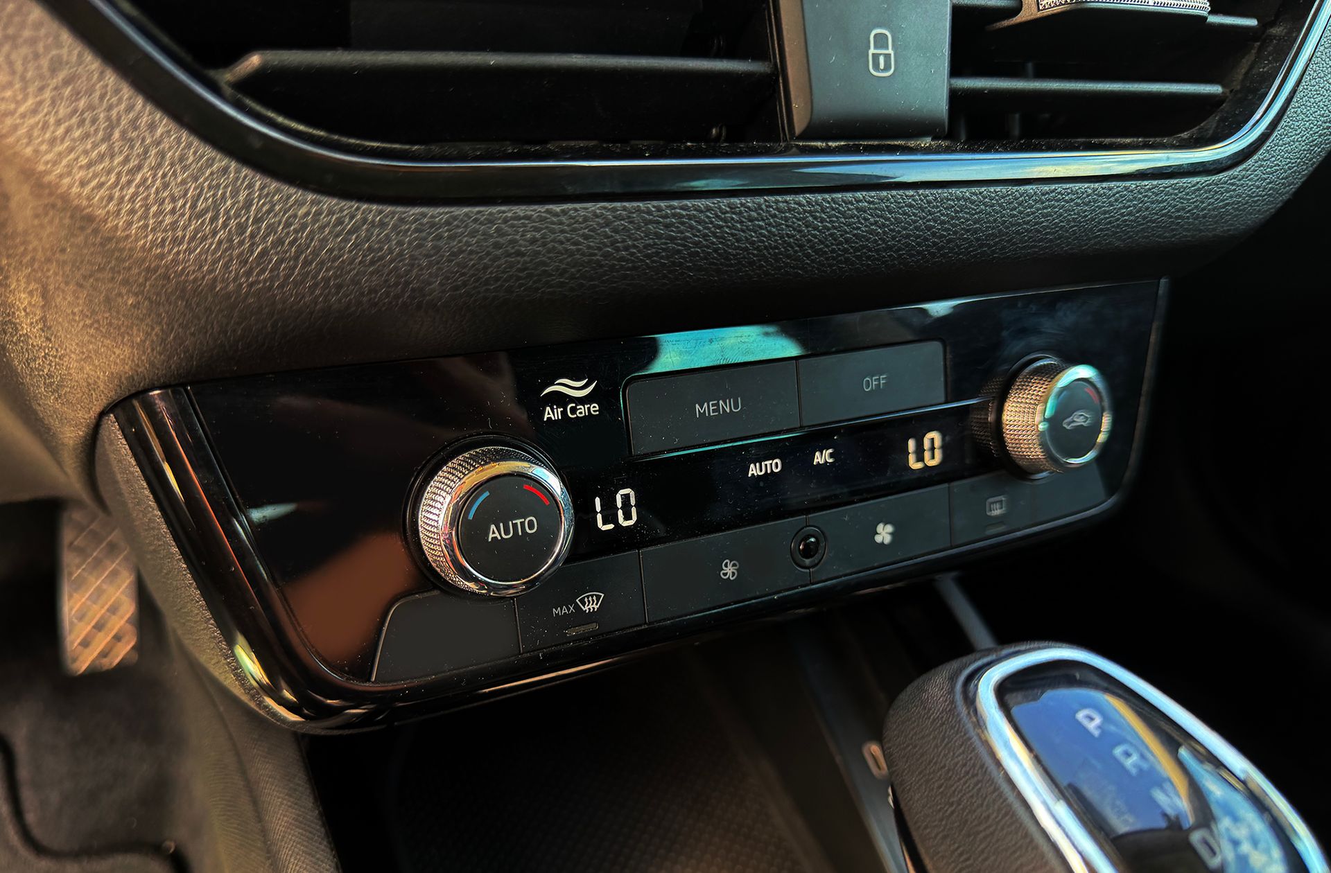 Škoda Kamiq 1.0 TSI Selection DSG - foto 27