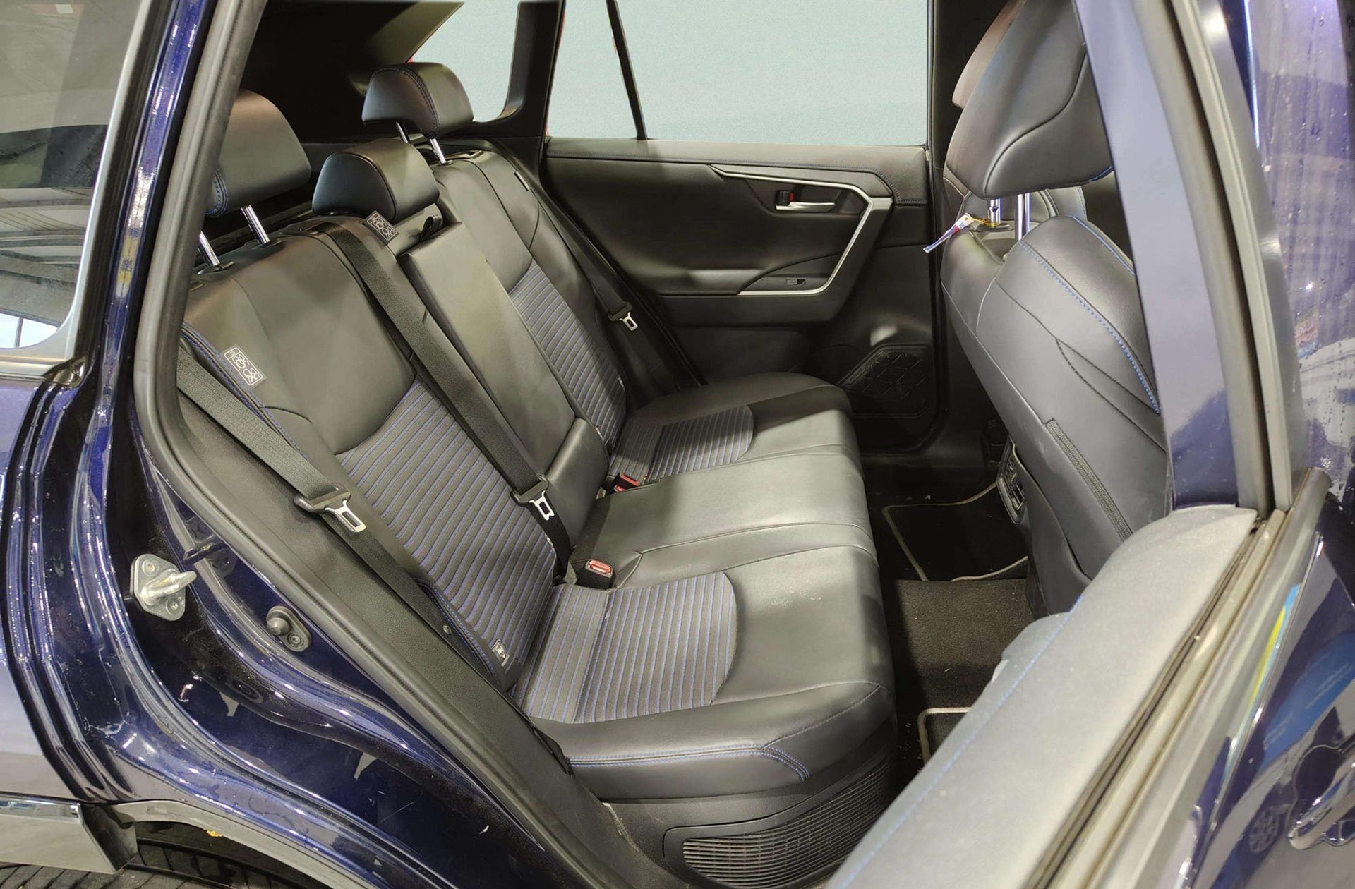 Toyota RAV4 2.5 hybrid 220H Style e-CVT - foto 21