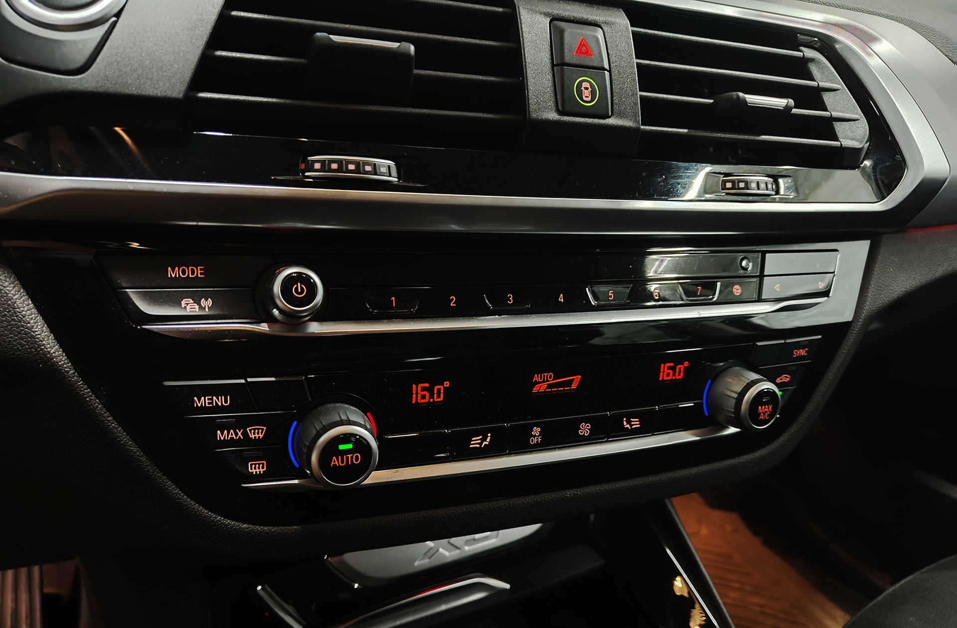 BMW X3 sDrive18d - foto 29