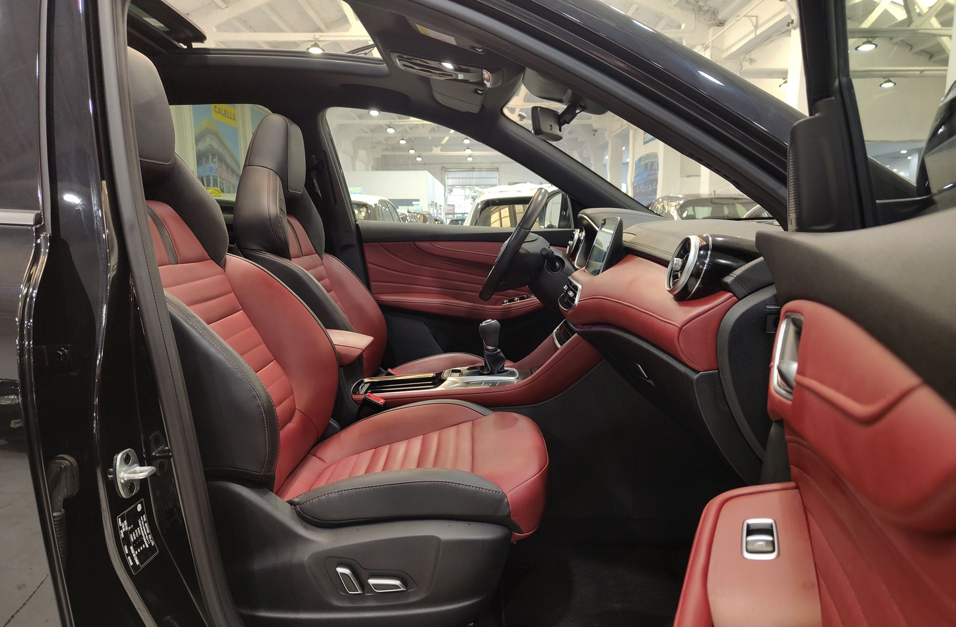 MG HS 1.5 Turbo GDI Luxury - foto 24