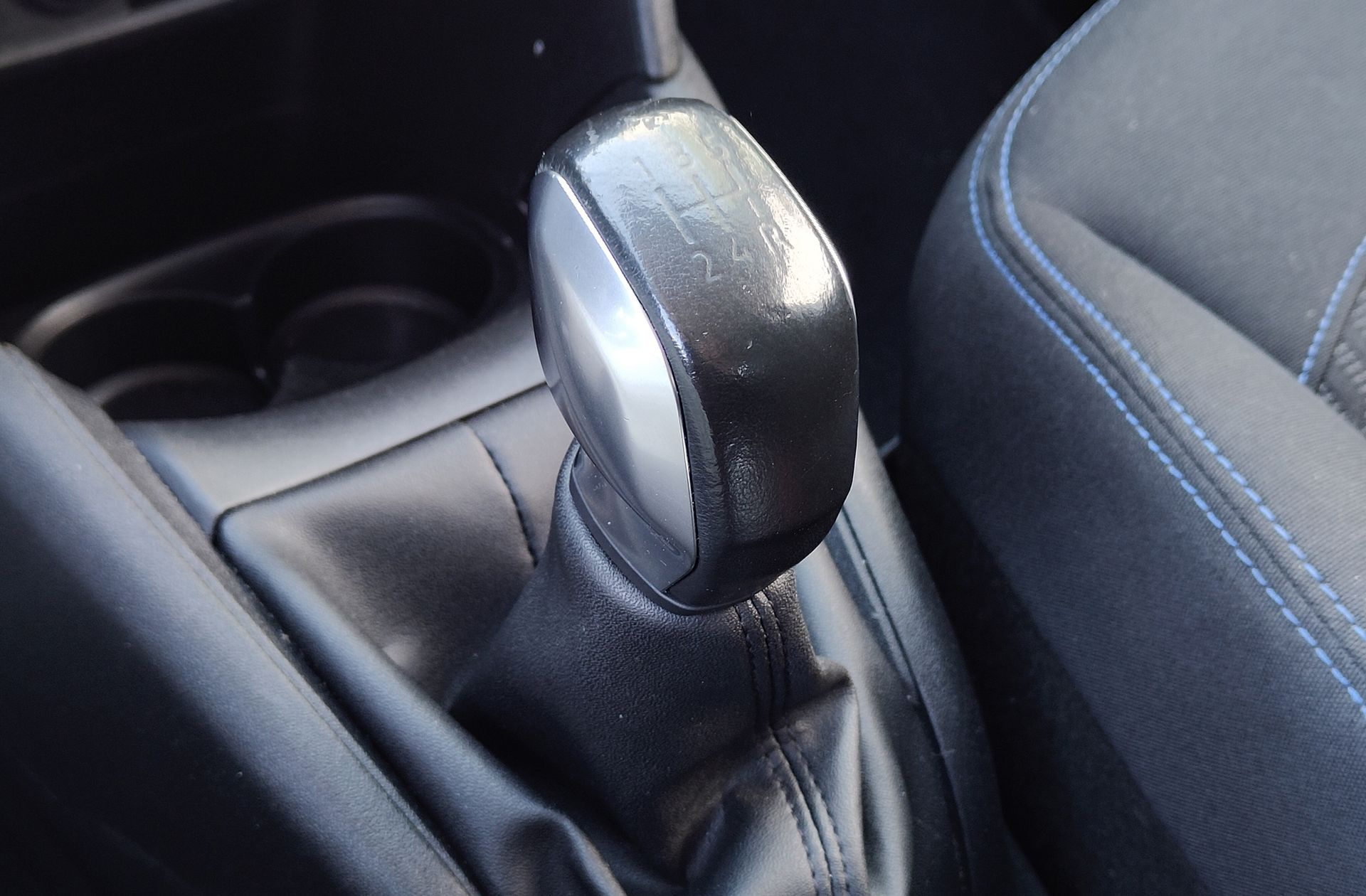 Peugeot 208 PureTech 82 Style - foto 6