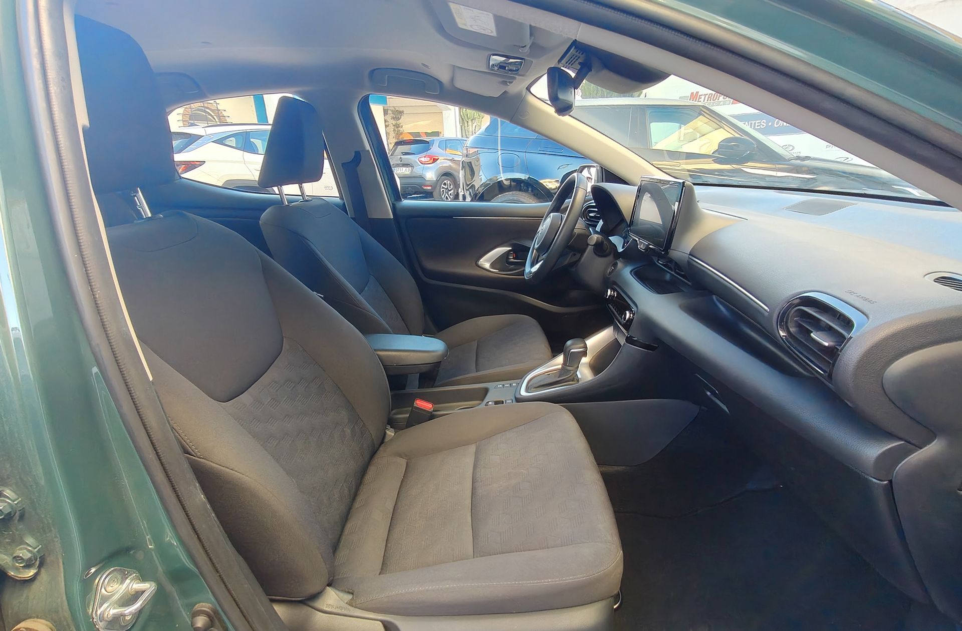 Toyota Yaris 120H Active Plus - foto 16