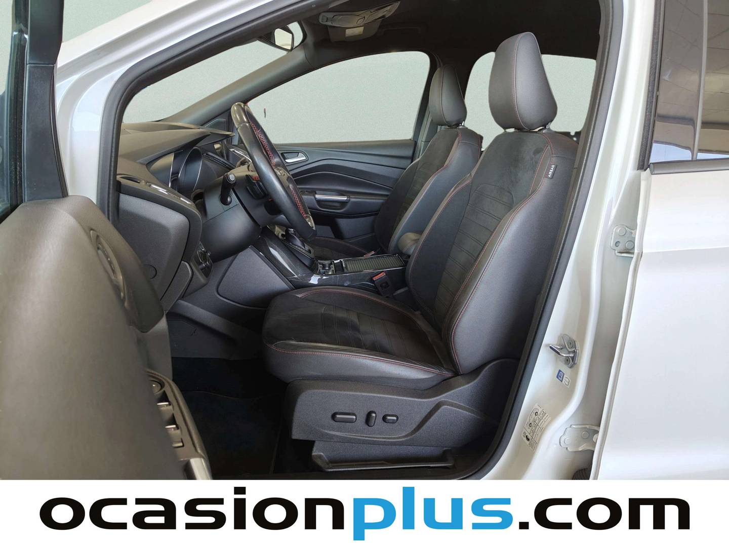 Foto asientos delanteros Ford Kuga Ford Kuga 2.0 TDCI S&S ST-Line 4x4 Powershift (180 CV)