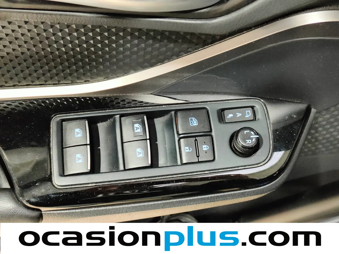 Foto Toyota C-HR Toyota C-HR 1.8 125H Advance (122 CV)