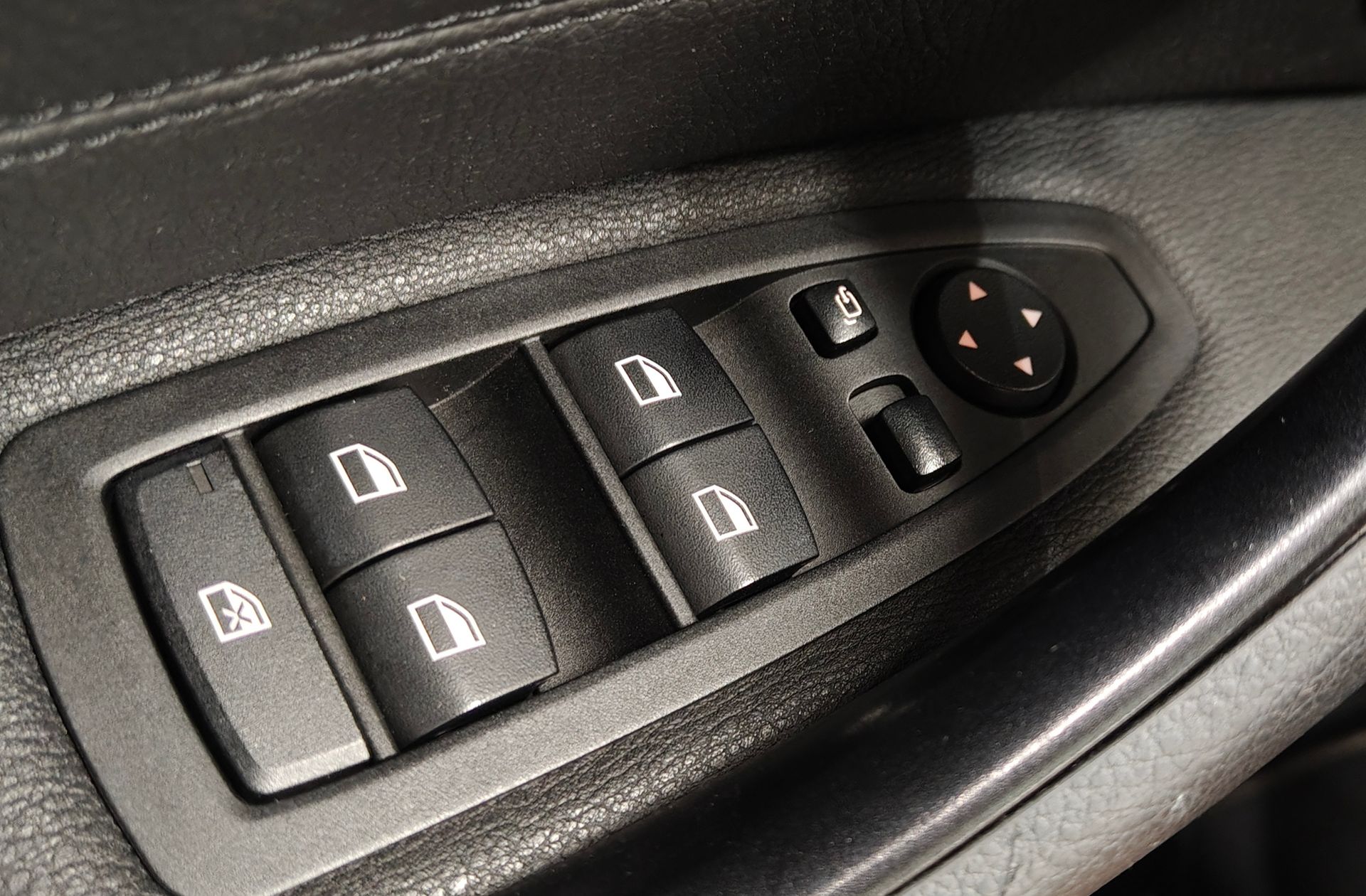 BMW X1 sDrive18i - foto 37