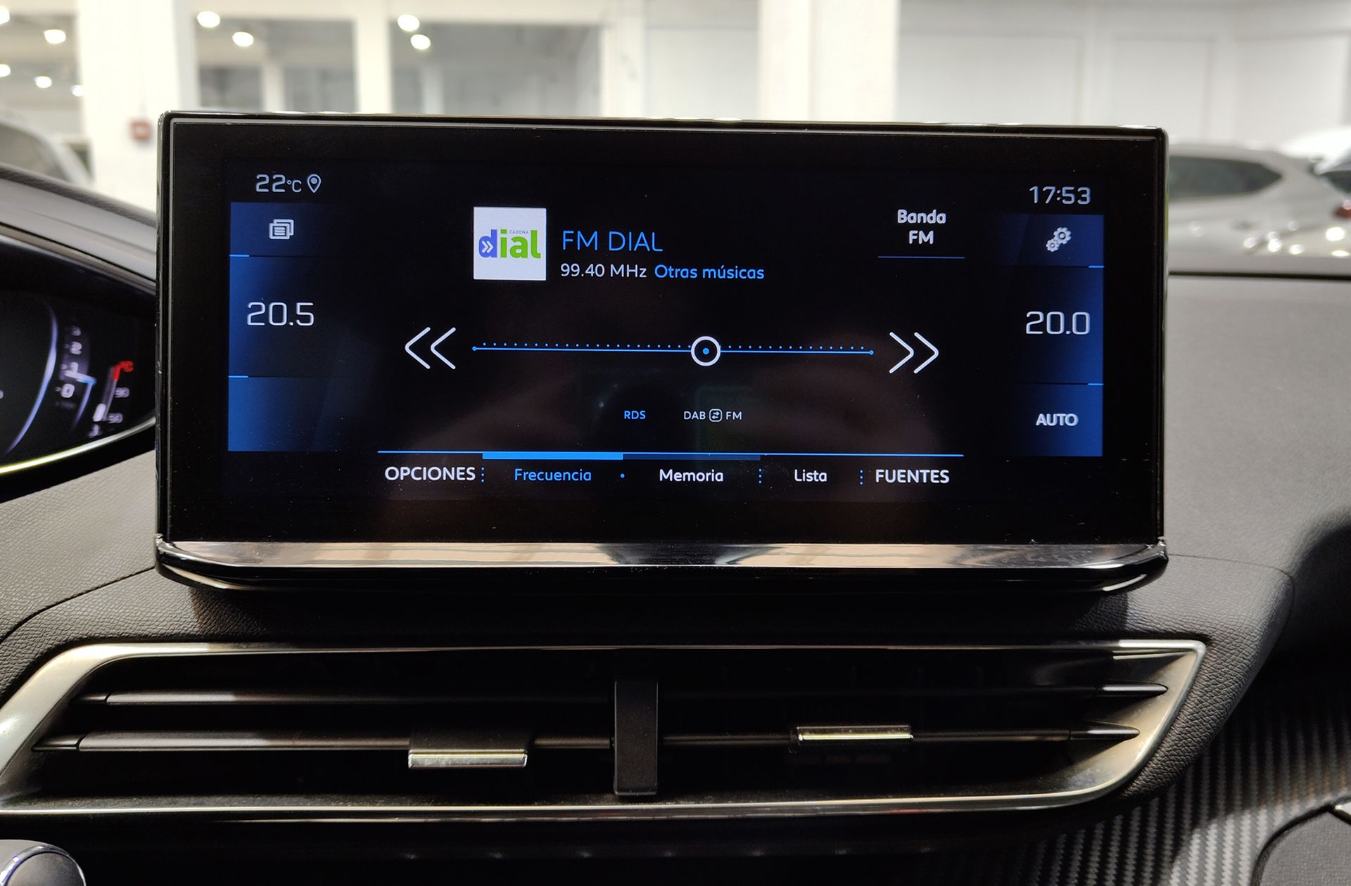 Peugeot 3008 PureTech 130 Allure - foto 36