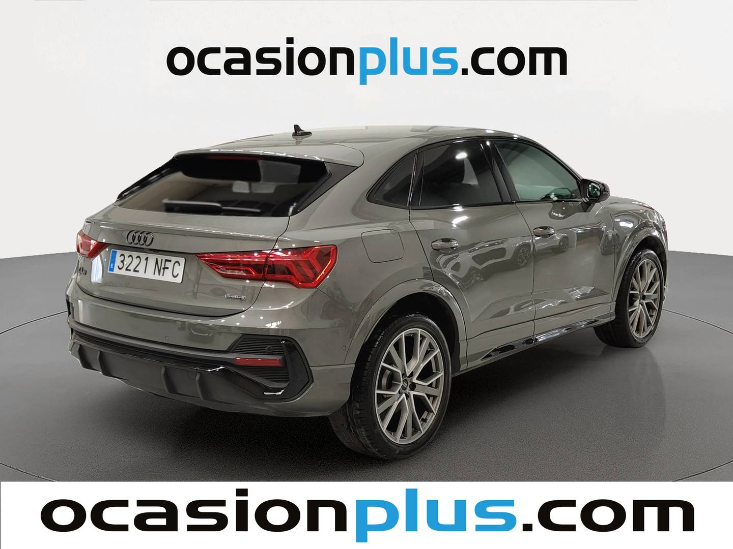 Foto trasera Audi Q3 Sportback Audi Q3 Sportback Black Limited 40 TFSI quattro (190 CV) S tronic izquierda