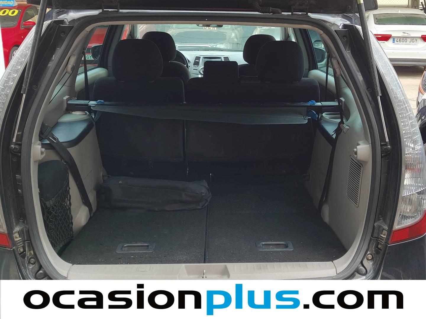 Foto Mitsubishi Grandis Mitsubishi Grandis 2.0 DI-D Intense Plus (136 CV) 7 Plazas
