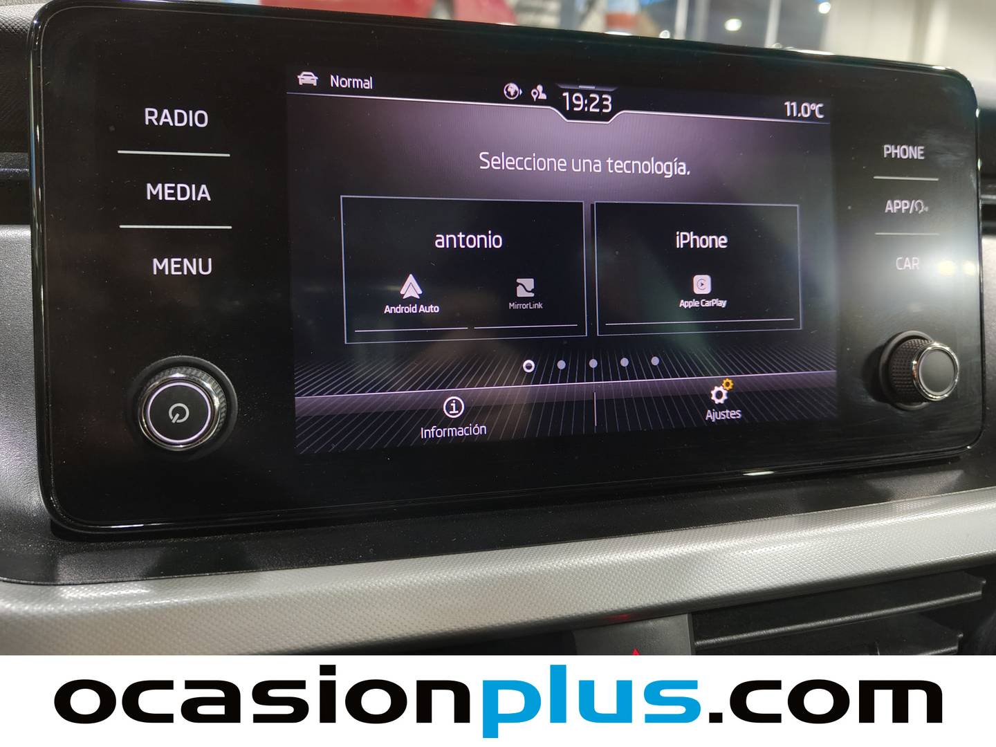 Foto Skoda Kamiq Skoda Kamiq 1.5 TSI Sport DSG (150 CV)