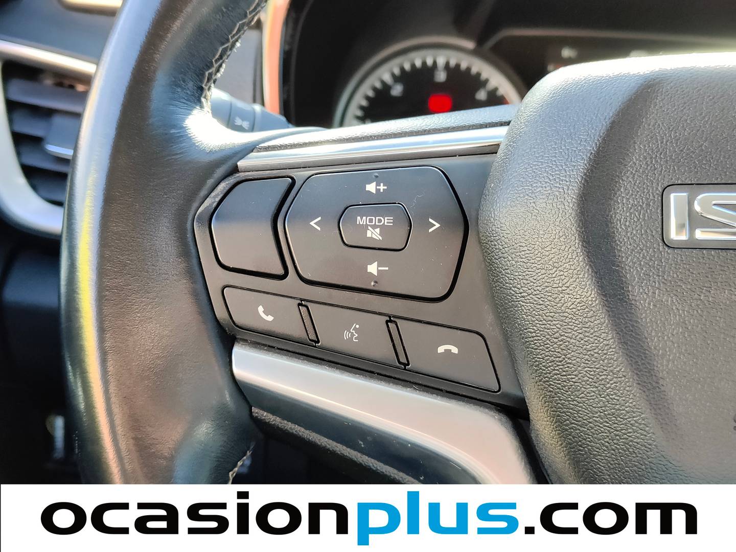 Foto Isuzu D-Max Isuzu D-Max 1.9 Space 4X4 A/T (163 CV)