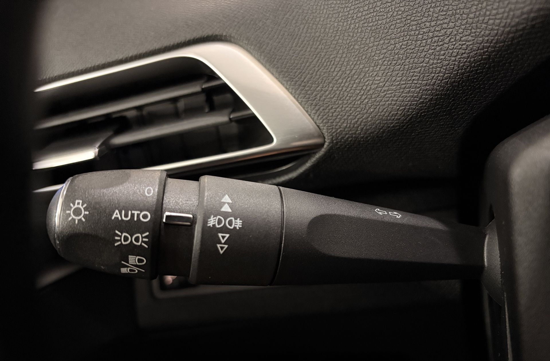 Peugeot 5008 PureTech 130 Allure 7 plazas - foto 25